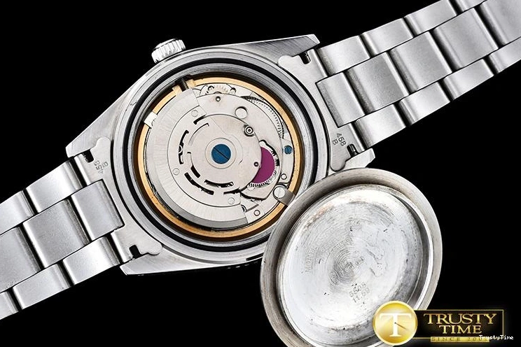 1225 Resilient ROLSUB0186 – Vintage Sub Ref 6205 White A- 1026